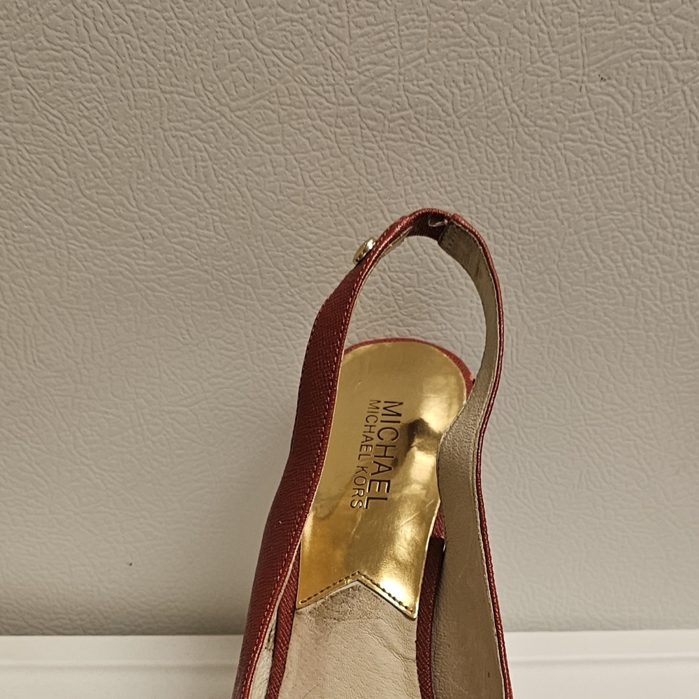 Shoes - Picture 2 of 4